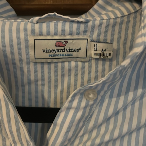 Beautiful button up - Picture 2 of 2